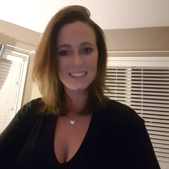 Meet your Posher, Candace - Picture 1 of 1